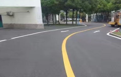 江蘇中穎定制廠區(qū)道路劃線，確保安全高效